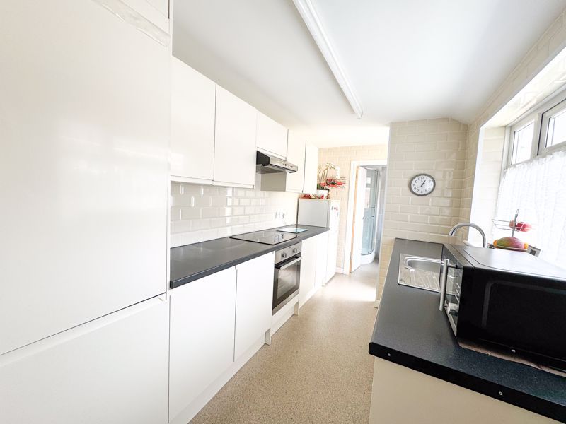 Property photo 2 of 12 Kitchen