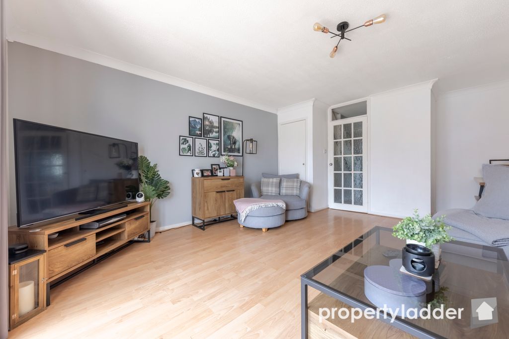 Property photo 3 of 16 Pl-18