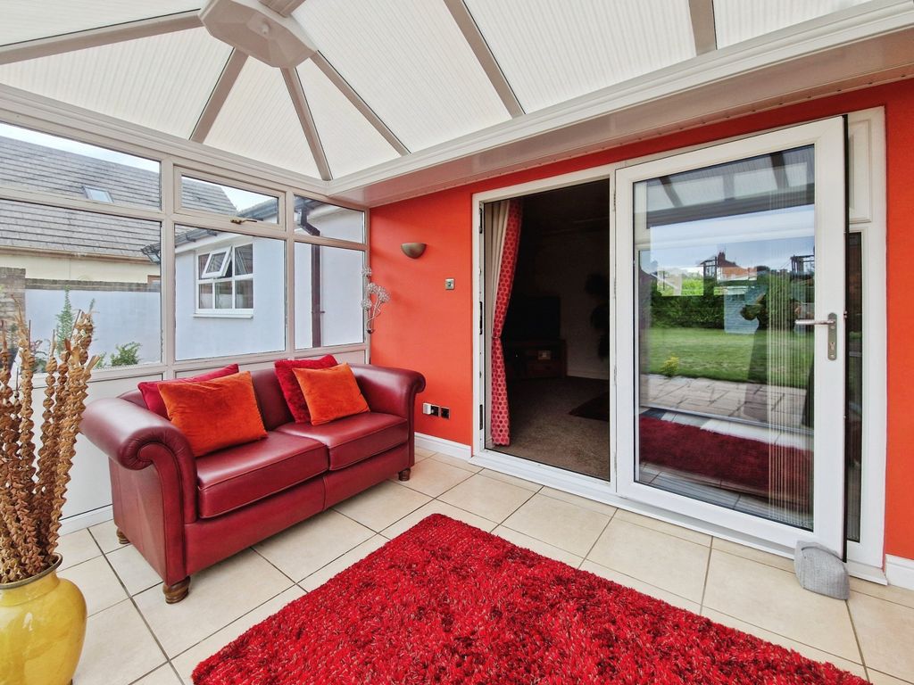 Property photo 3 of 21 6193947F-1000063263