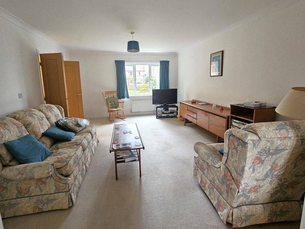 Property photo 2 of 18