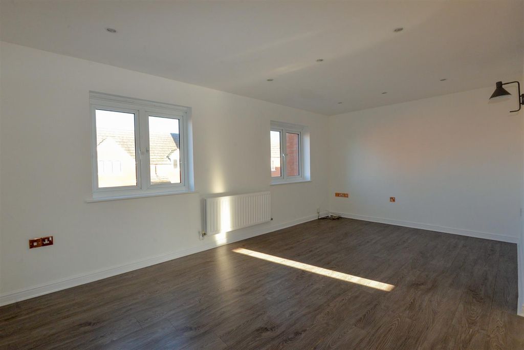 Property photo 2 of 15 Living Room 2.Jpg