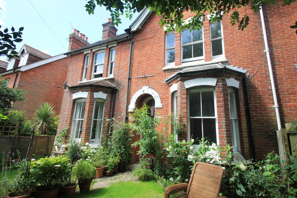 Property photo 1 of 6