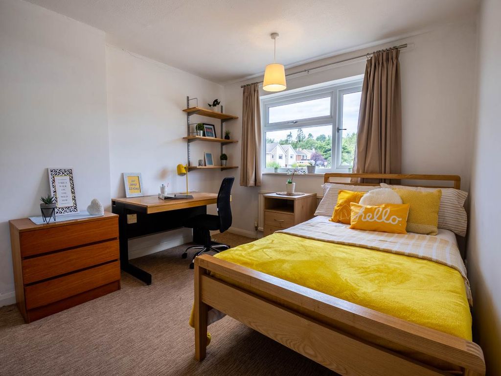 Property photo 2 of 16 114_Salisbury_Road_Canterbury-17