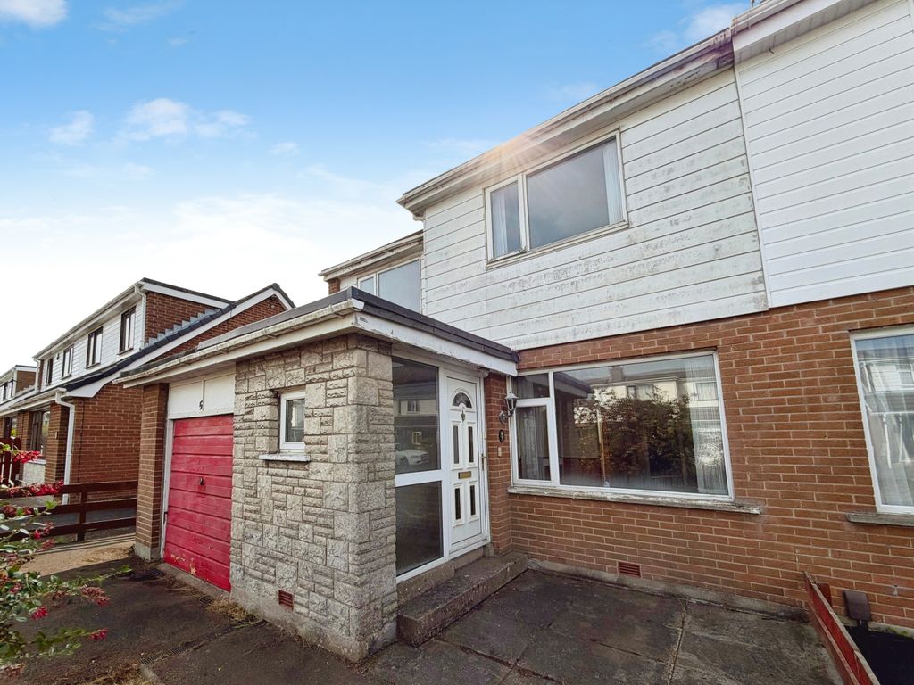 Property photo 2 of 13