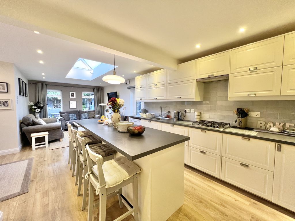 Property photo 2 of 22