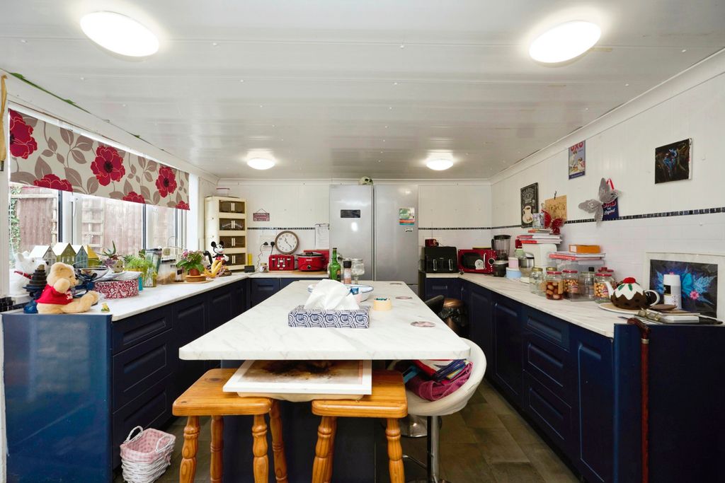 Property photo 3 of 15 Kitchen/Diner