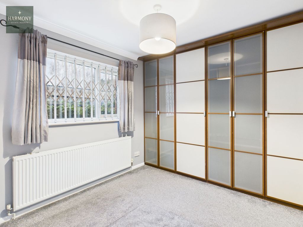 Property photo 1 of 12 Bedroom