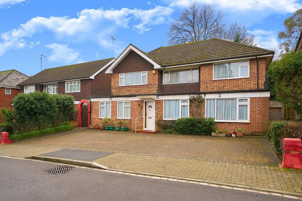 Property photo 3 of 33 04