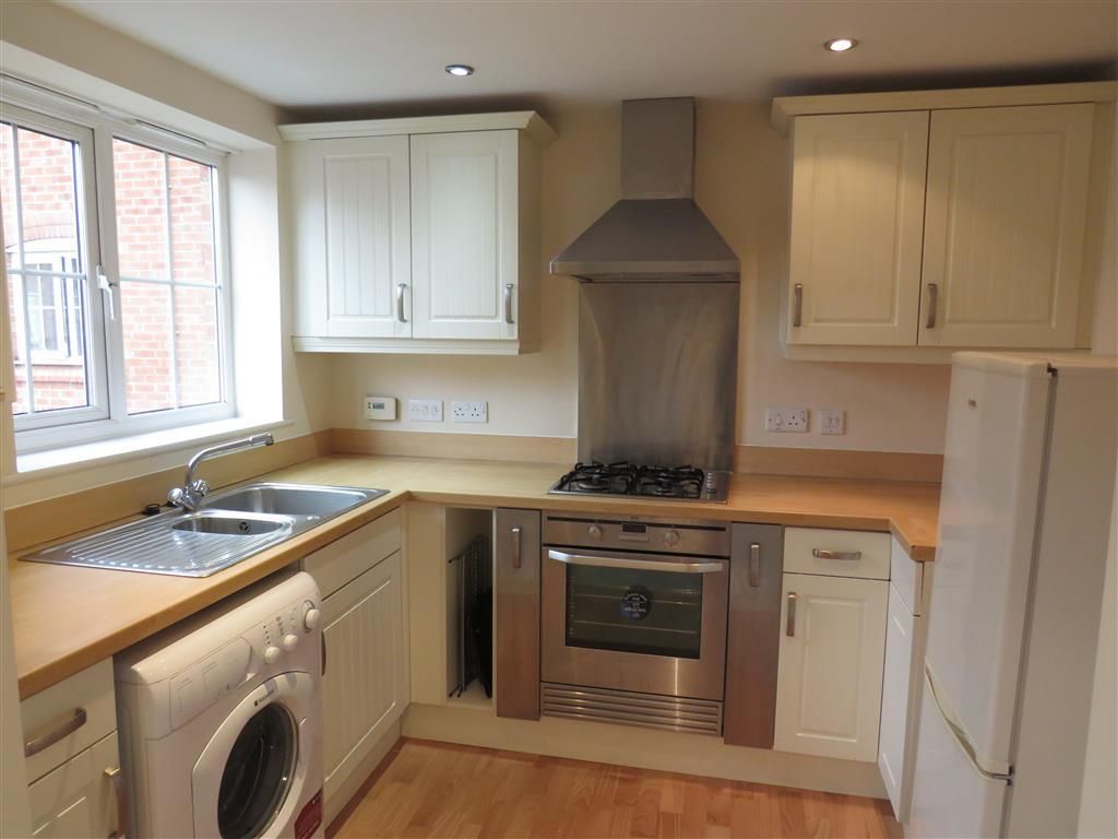 Property photo 2 of 9 Kitchen