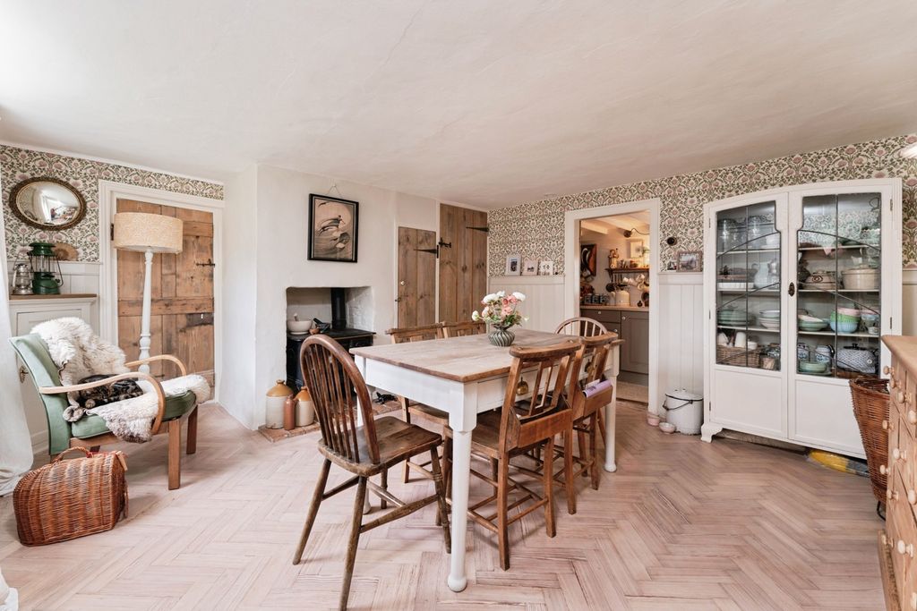 Property photo 3 of 27 Pbox-Img.Jpg
