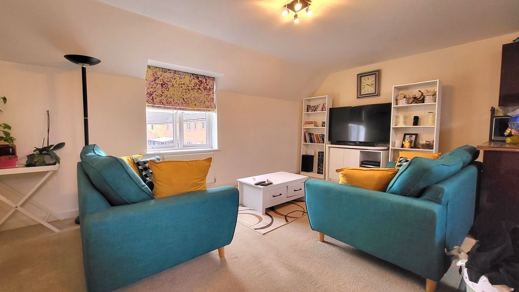 Property photo 3 of 11