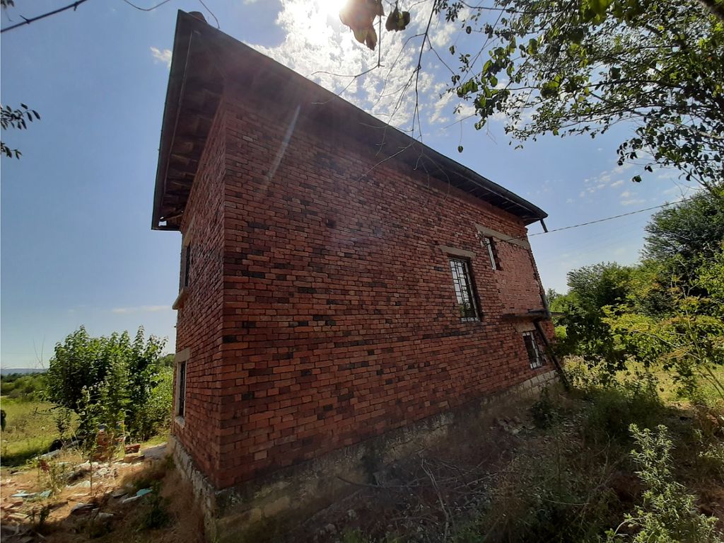 Property photo 2 of 10