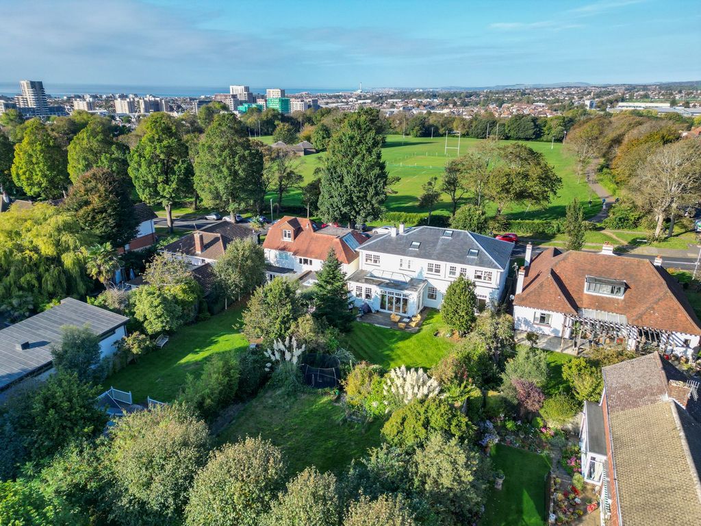 Additional image 30 of 6 bed detached house to rentShirley Drive, Hove BN3