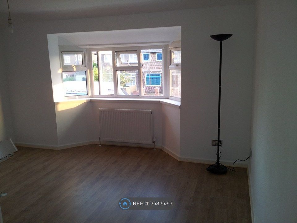 Property photo 2 of 3