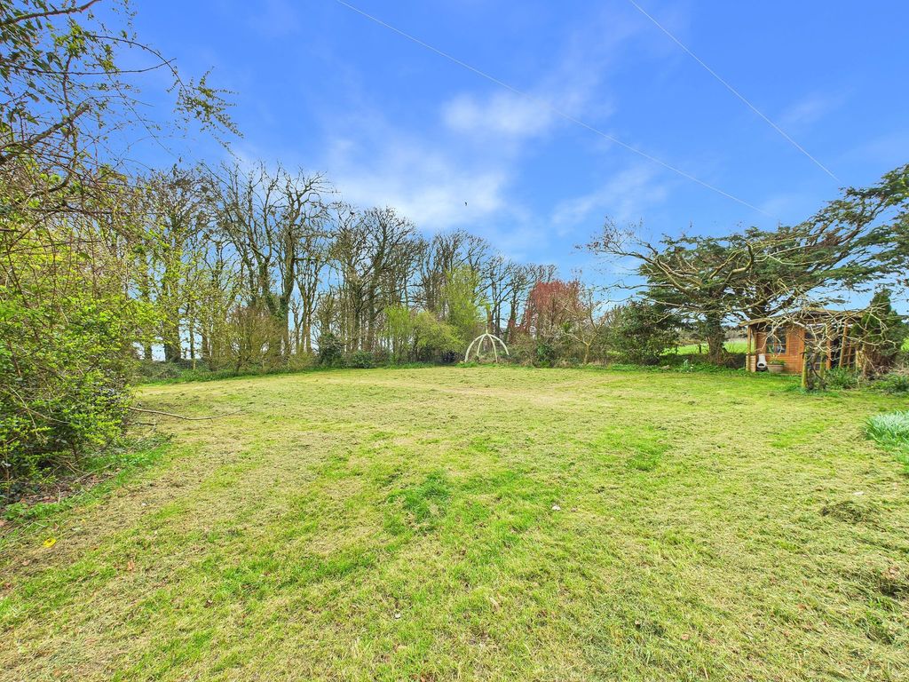 Property photo 3 of 32