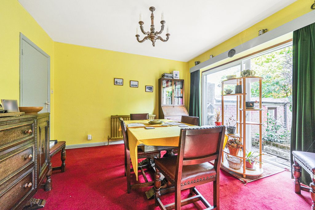 Property photo 2 of 21