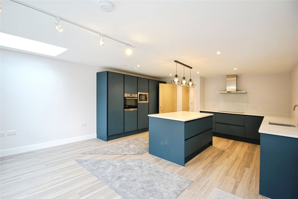 Property photo 3 of 15 Picture No. 13