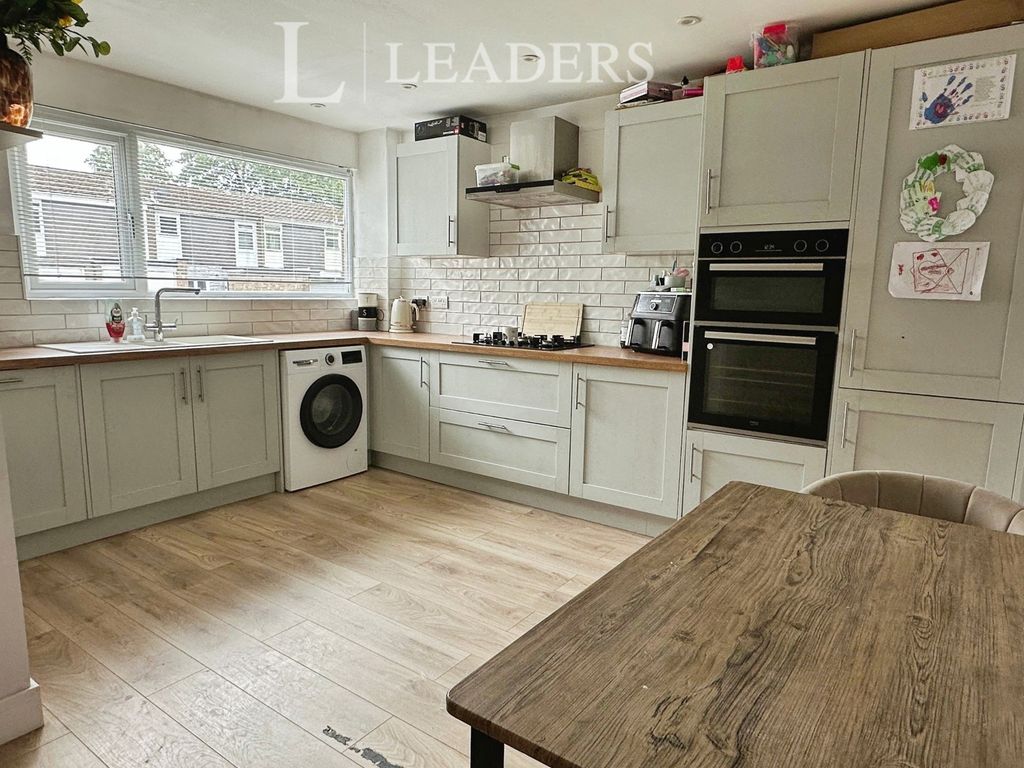 Property photo 2 of 11 Pbox-Img.Jpg