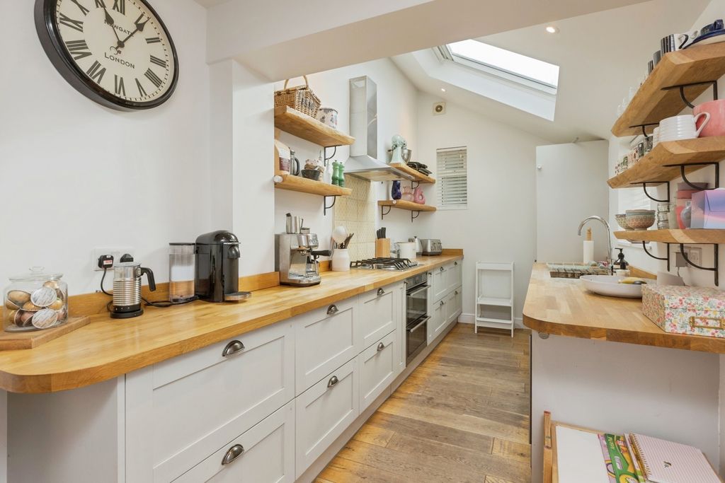 Property photo 2 of 16 Pbox-Img.Jpg