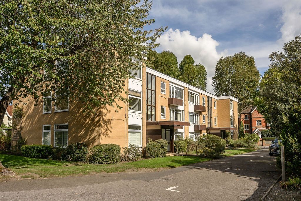 Property photo 1 of 20