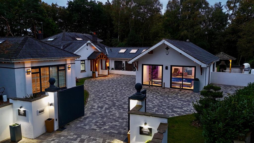 Property photo 1 of 32 New Front.Jpg