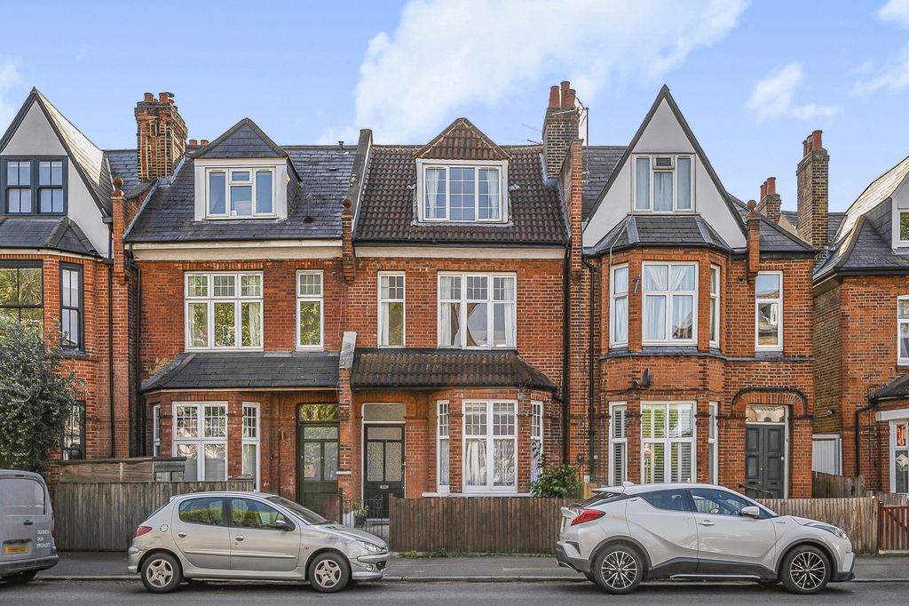 Property photo 1 of 9