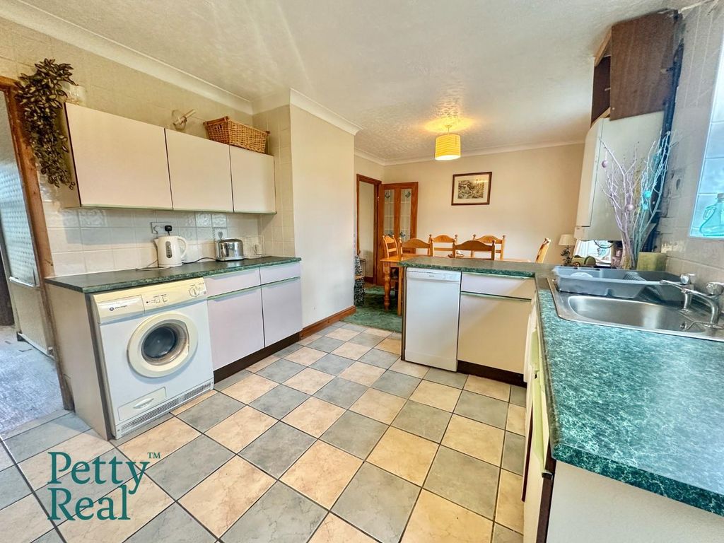 Property photo 3 of 14 6DC049C5-82C1-41E7-9651-F9Fcb50A2568.Jpeg