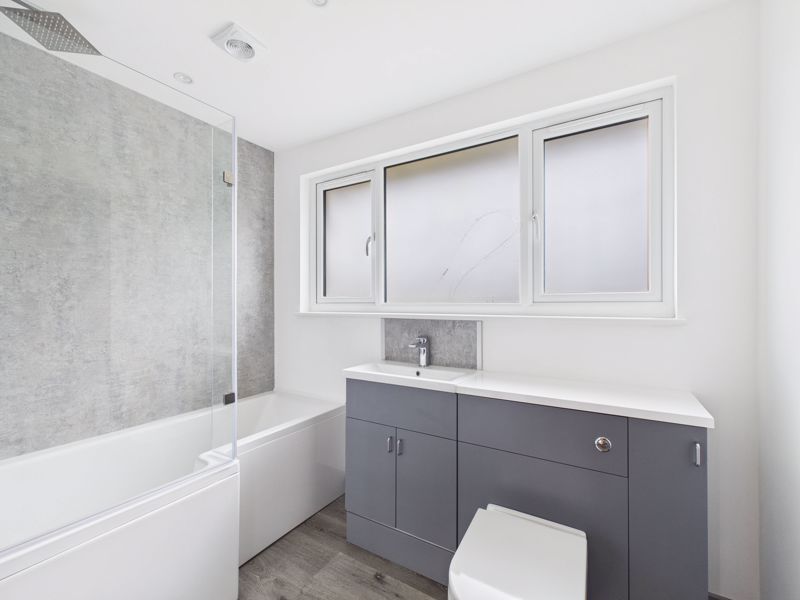 Property photo 3 of 12 Bathroom