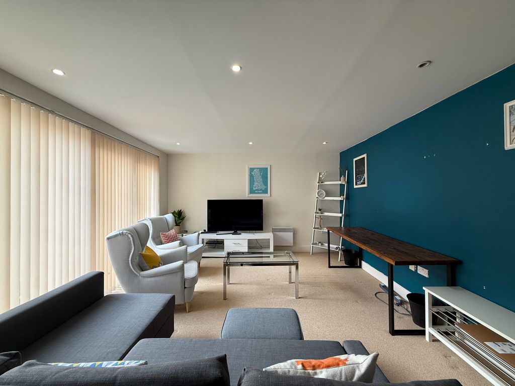 Property photo 2 of 6