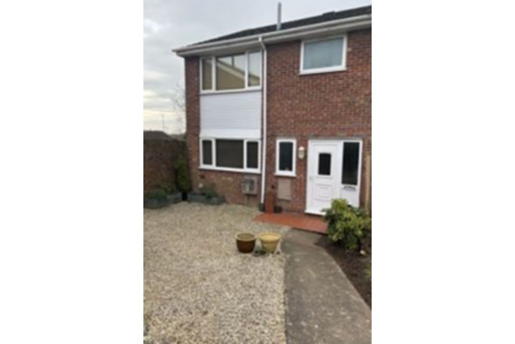 Property photo 1 of 17