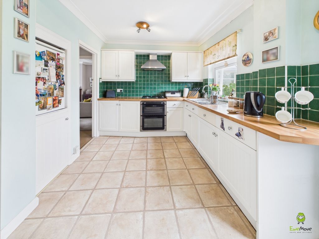 Property photo 2 of 19 Presented By Clinton Crawford - Ewemove Bexley And