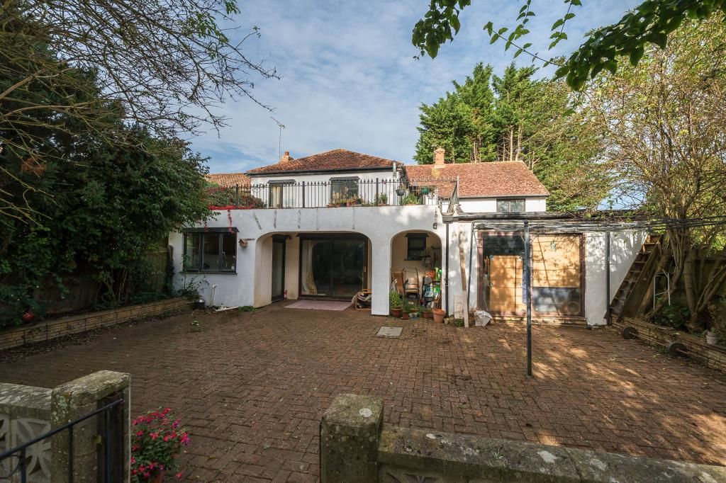 Property photo 1 of 12 External View