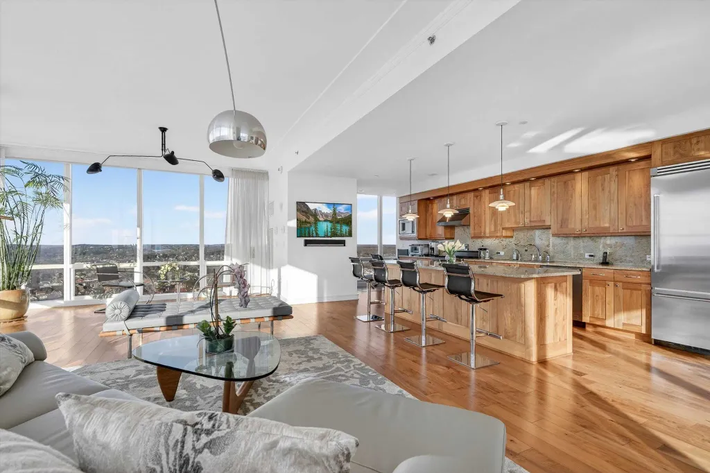 Property photo 2 of 12 <Alttext/>