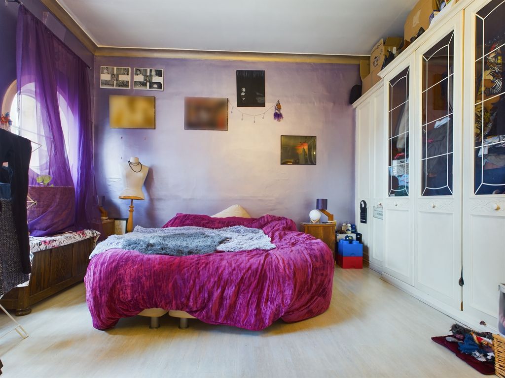 Property photo 3 of 22