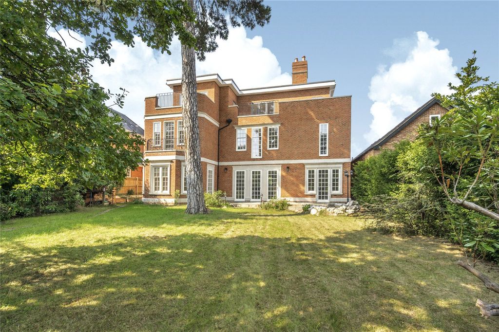 Property photo 2 of 19 Picture No. 20