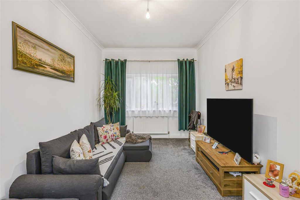 Property photo 3 of 15