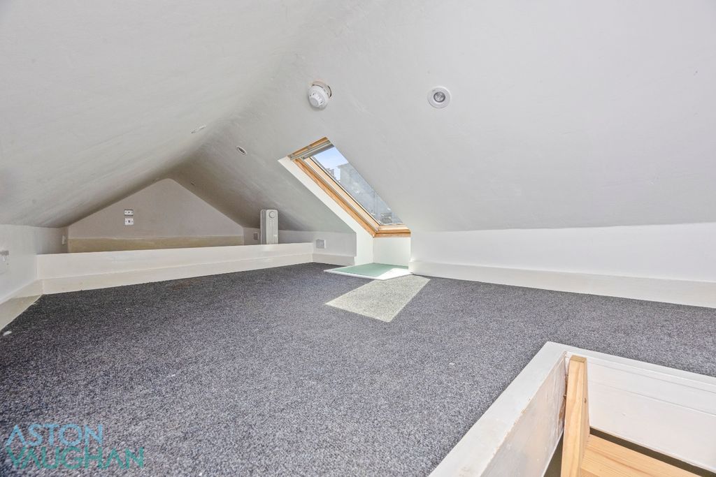 Property photo 3 of 9 5390242