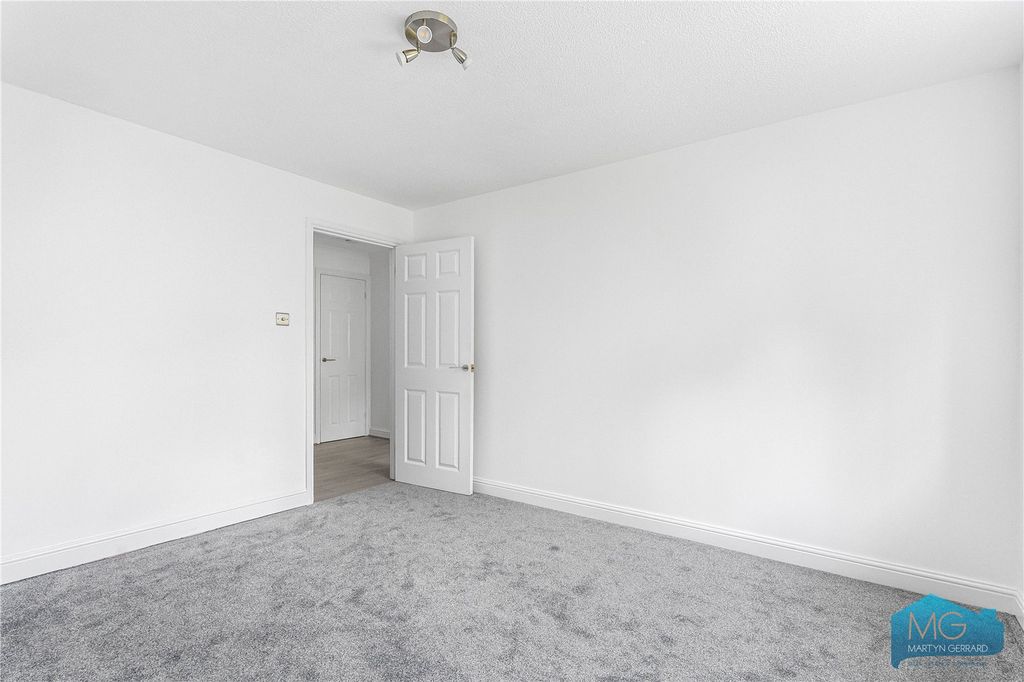 Property photo 3 of 17 Picture No. 06