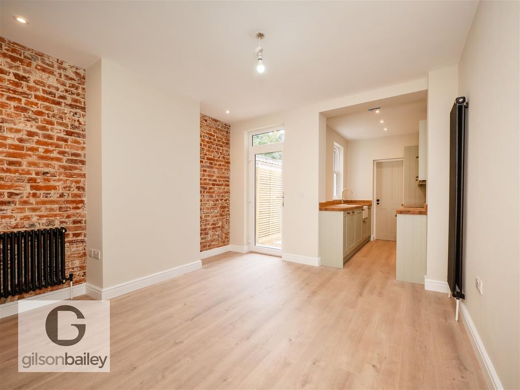 Property photo 2 of 54 77Caernarvonroad-38.Jpg