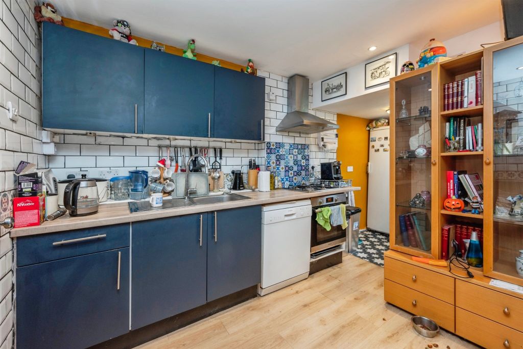 Property photo 3 of 17