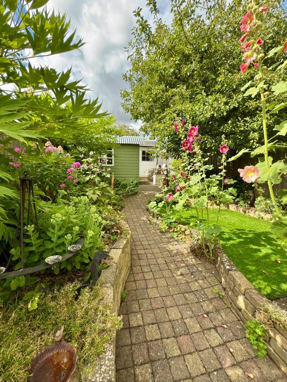 Property photo 3 of 21
