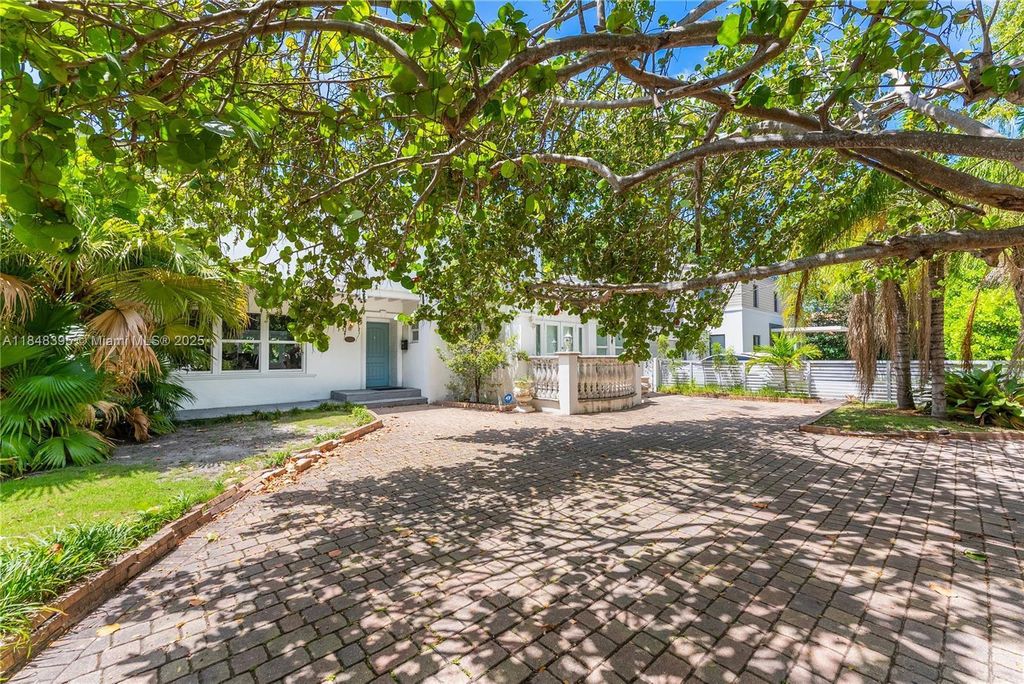 Property photo 1 of 34