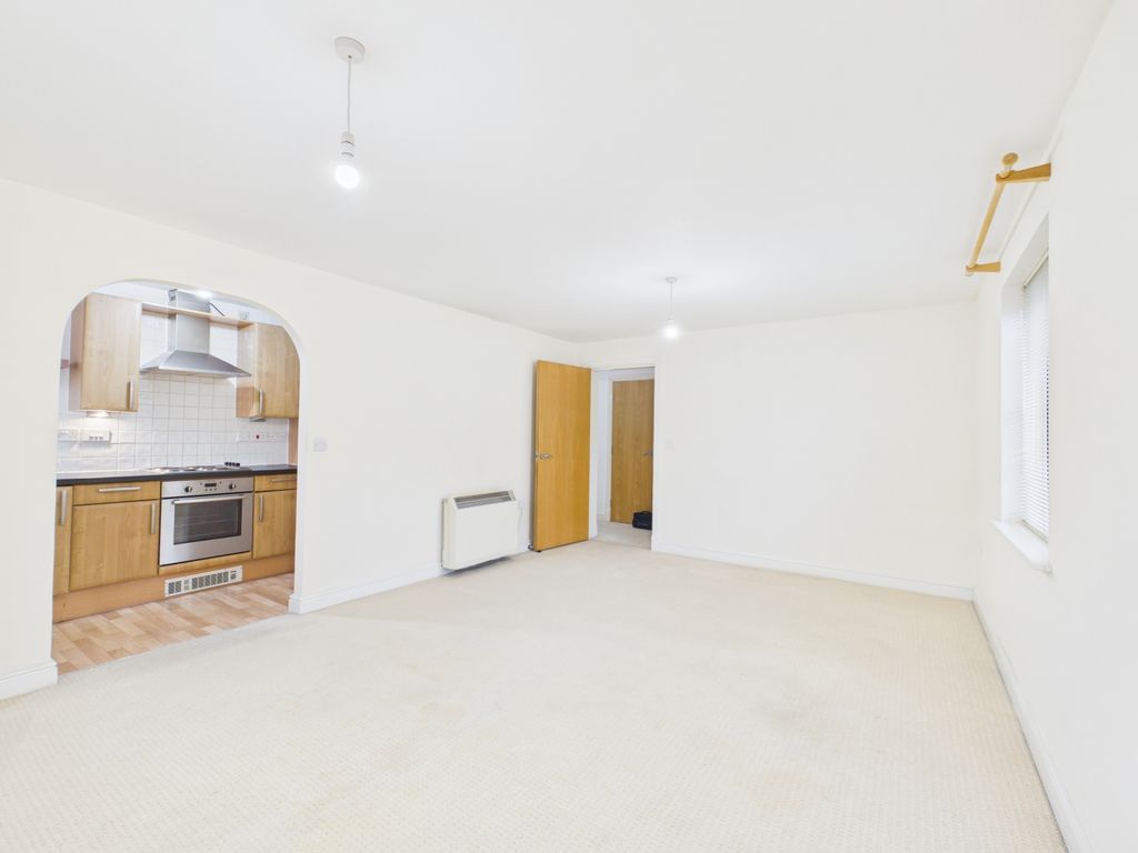 Property photo 3 of 11 Cam02637G0-Pr0015-Still005