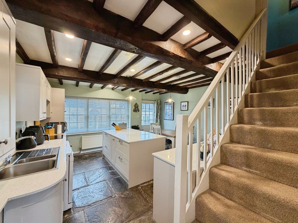 Property photo 3 of 25