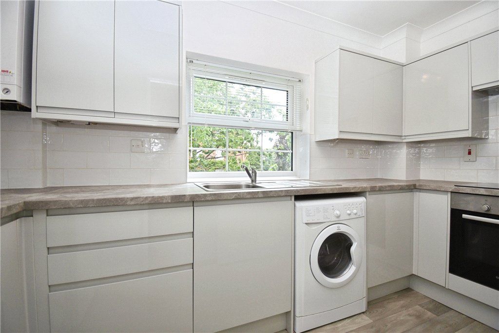 Property photo 2 of 9 Picture No. 12