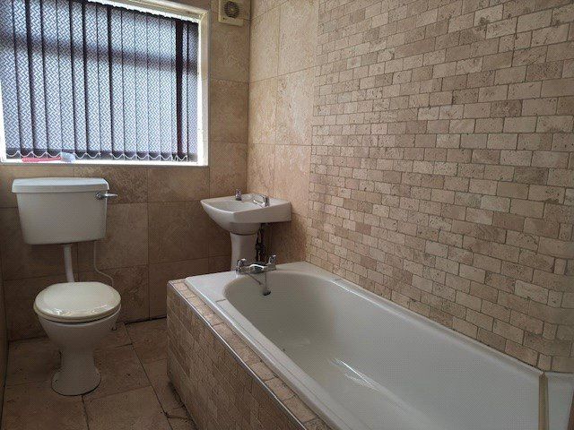 Property photo 2 of 6 Picture No. 04