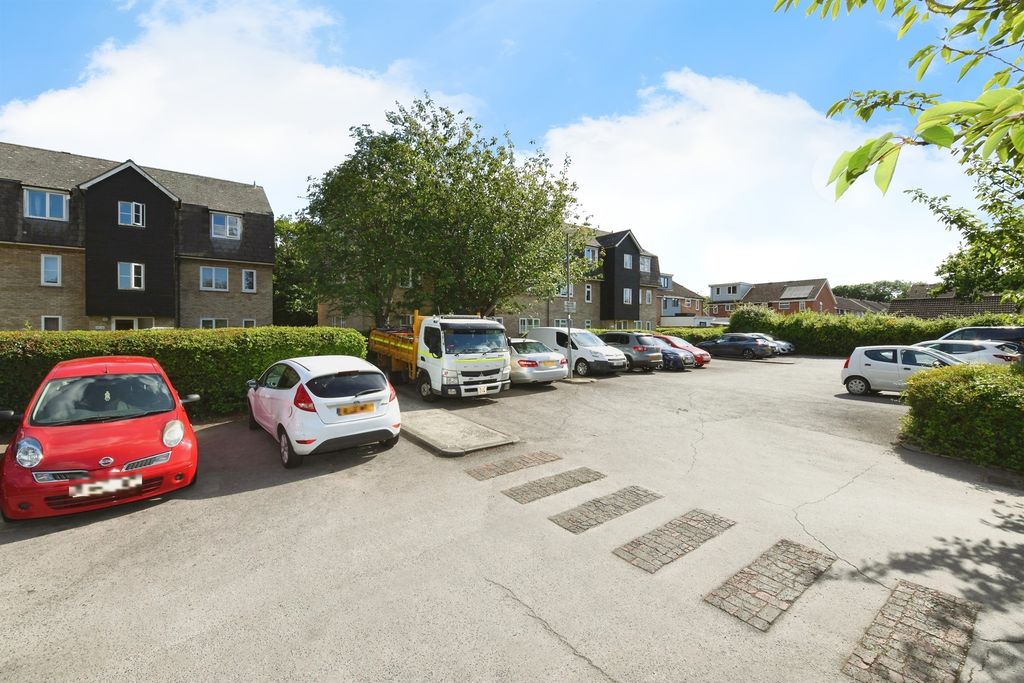 Property photo 2 of 9