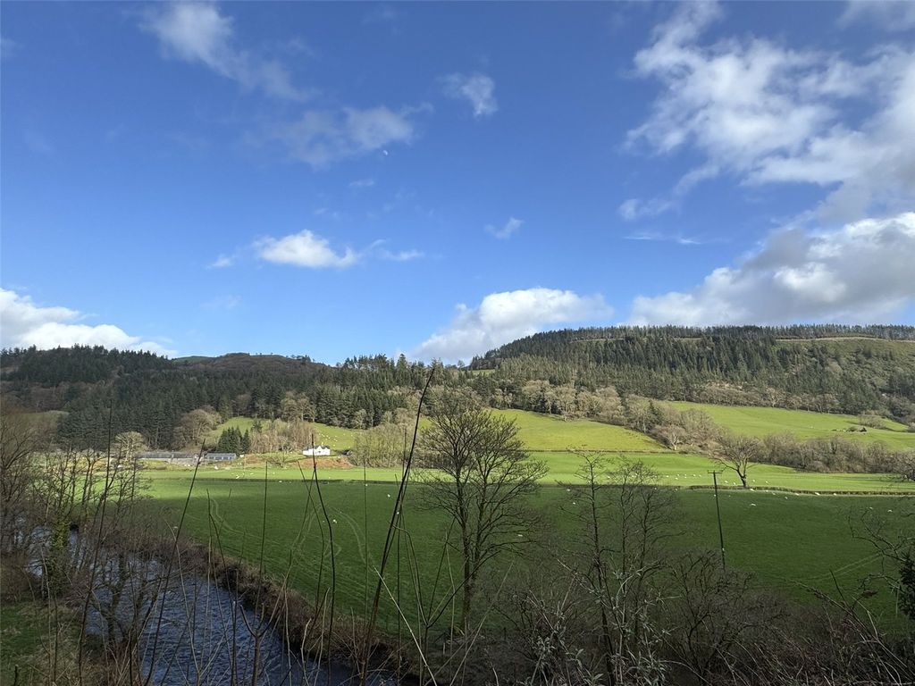 Property photo 3 of 23 Picture No. 37