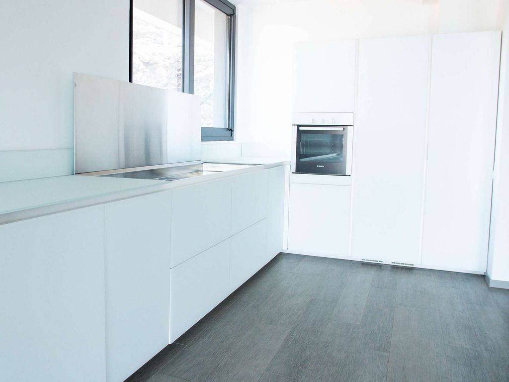 Property photo 3 of 18 <Alttext/>