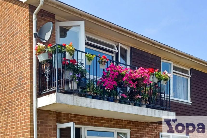 Property photo 2 of 20 Balcony